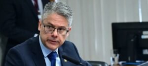 Alessandro Vieira reúne 23 assinaturas para CPI que mira ministros do STF e banqueiro Vorcaro