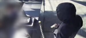 Quase metade dos homicídios de mulheres em 2024 foi cometida com arma de fogo, mostra estudo