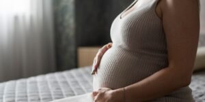 Demissões após licença-maternidade passam de 380 mil entre 2020 e 2025