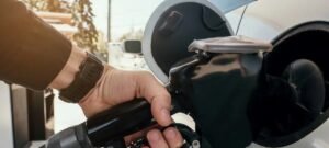 Governo zera PIS/Cofins do diesel e solicita a estados corte no ICMS