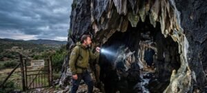 Descoberta de caverna em terreno particular exige cadastro no CECAV e licenças antes de receber turistas