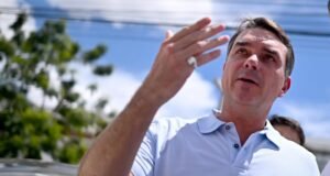 Flávio Bolsonaro quer PCC e Comando Vermelho enquadrados como organizações terroristas