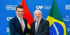 Lula recebe o presidente boliviano Rodrigo Paz no Palácio do Planalto