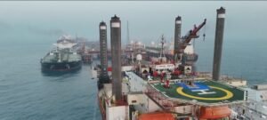 Mercados reduzem expectativa de corte na Selic após início de conflito no Irã, aponta Boletim Focus