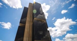 Mercado eleva projeção de inflação para 4,1% em 2026 e ajusta estimativas de Selic e PIB, mostra Focus