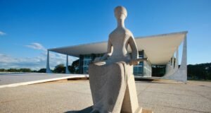 STF definirá perda de cargo de juízes punidos pelo CNJ, decide ministro Flávio Dino