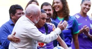 Governo envia projeto que veta manifestações políticas em estádios na Copa Feminina de 2027