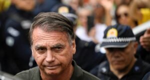 Boletim médico aponta estabilidade de Bolsonaro, mas sem previsão de alta