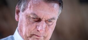 Boletim aponta possível alta de Jair Bolsonaro da UTI em até 24 horas