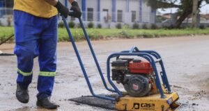 Prefeitura de Palmas acelera operação tapa-buracos em quatro quadras da região central