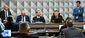 Presidente da CPMI do INSS diz que leitura do relatório começa hoje e pode avançar até sábado