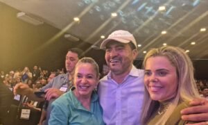 Analista vê foto de Josi Nunes com Wanderlei Barbosa como sinal de estratégia eleitoral no Tocantins