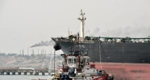 Irã deve liberar passagem de 20 petroleiros paquistaneses pelo Estreito de Ormuz