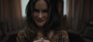 Netflix revela detalhes de “Something Very Bad Is Going to Happen”, terror psicológico dos criadores de Stranger Things