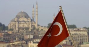 OTAN intercepta míssil lançado do Irã ao entrar no espaço aéreo da Turquia