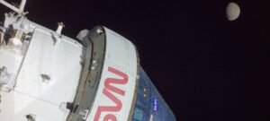 Passageiros em voos comerciais filmam lançamento da Artemis 2 nos céus dos Estados Unidos