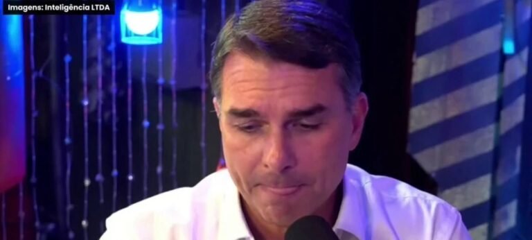 Flávio Bolsonaro atribui a Queiroz responsabilidade por rachadinha e nega ter sido alvo de processo criminal