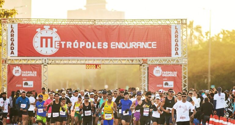 Metrópoles Endurance leva centenas de corredores ao Eixão Sul em sua terceira edição