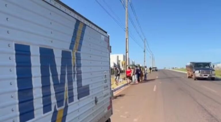Motociclista morre e esposa fica ferida após colisão na BR-153 em Araguaína